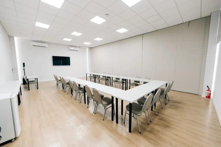 Sala 2 - Formato U ..